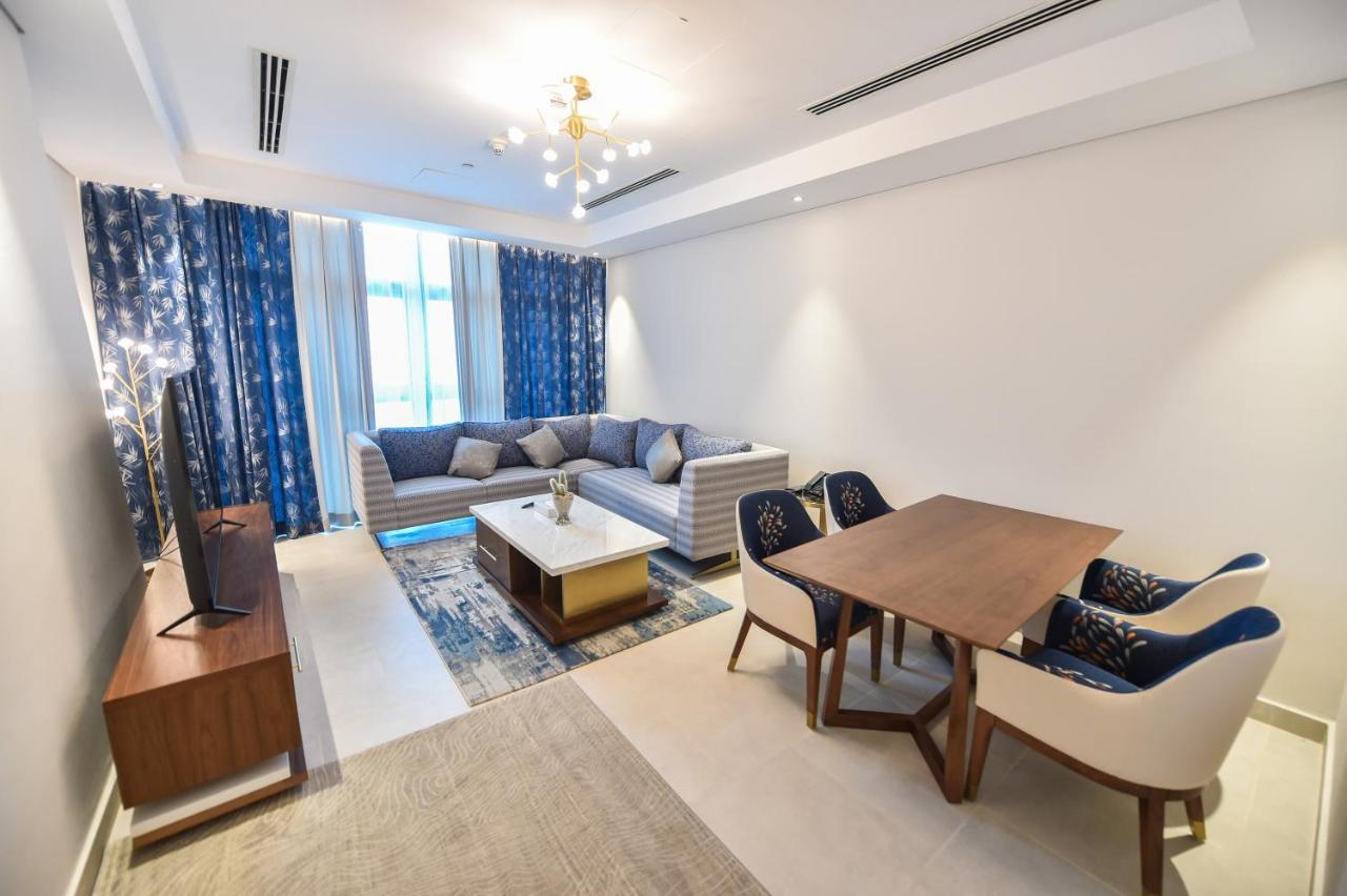 Waterfront Hotel Apartment Lusail Εξωτερικό φωτογραφία A living room in a typical apartment