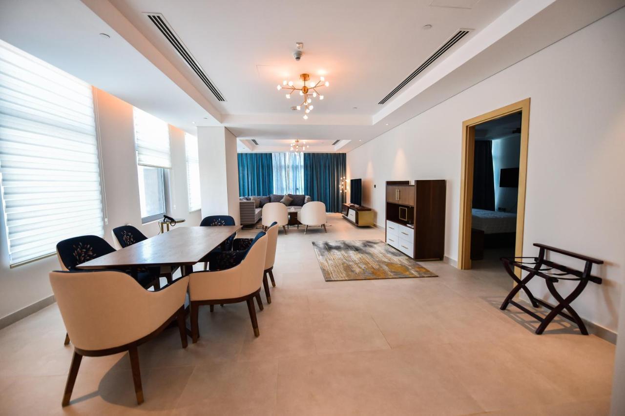 Waterfront Hotel Apartment Lusail Εξωτερικό φωτογραφία A suite at the hotel