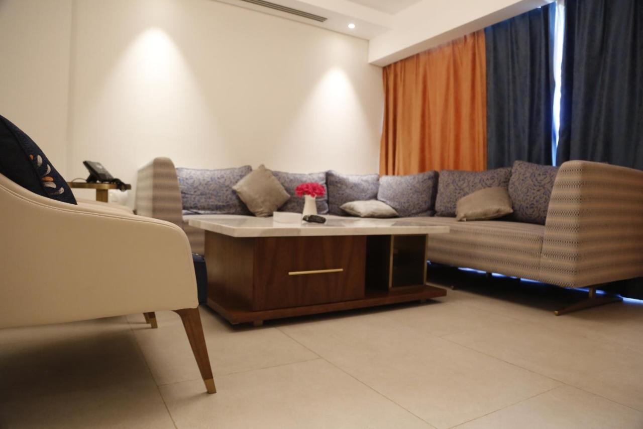 Waterfront Hotel Apartment Lusail Εξωτερικό φωτογραφία A living room in a house