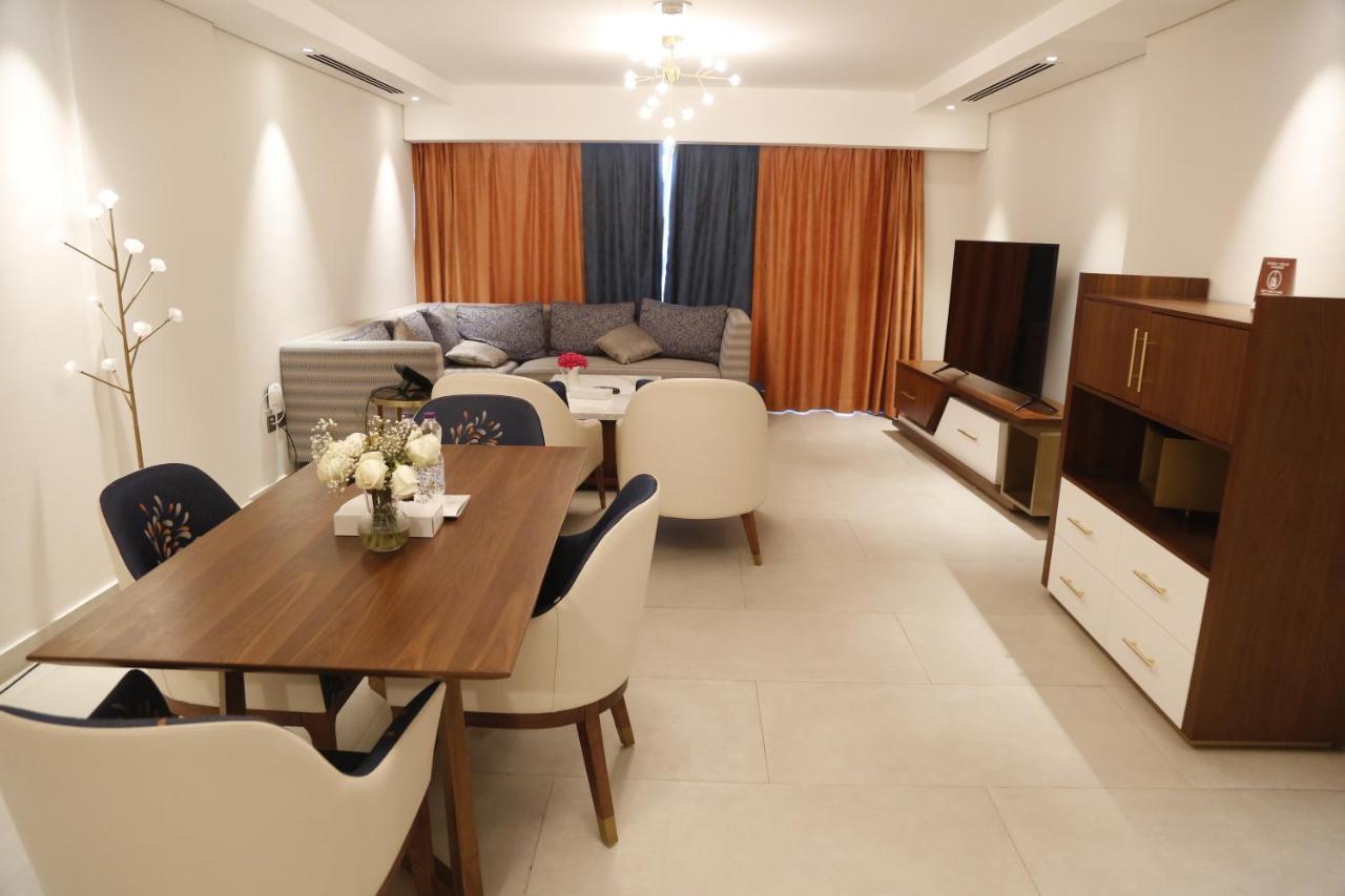 Waterfront Hotel Apartment Lusail Εξωτερικό φωτογραφία A living room in a condominium